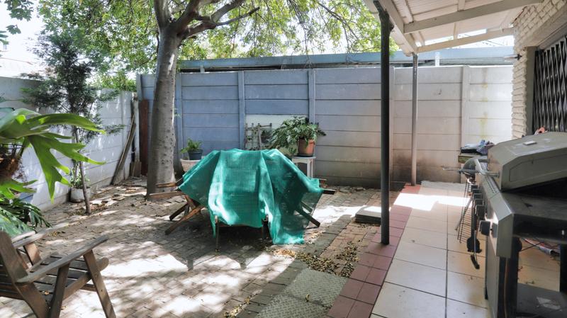 4 Bedroom Property for Sale in Somerset West Western Cape